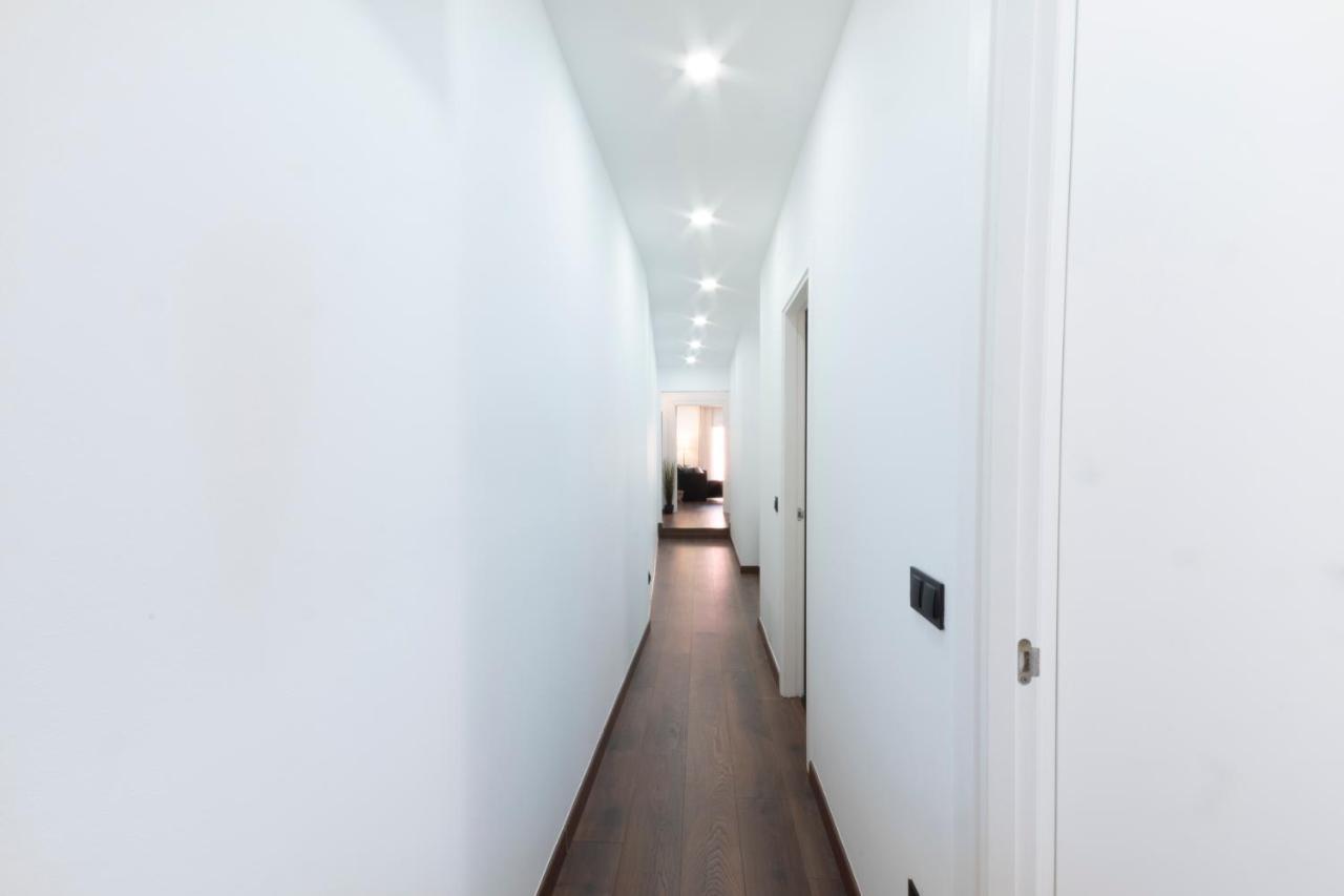 Design Apartment Placa La Font Tarragona Bagian luar foto