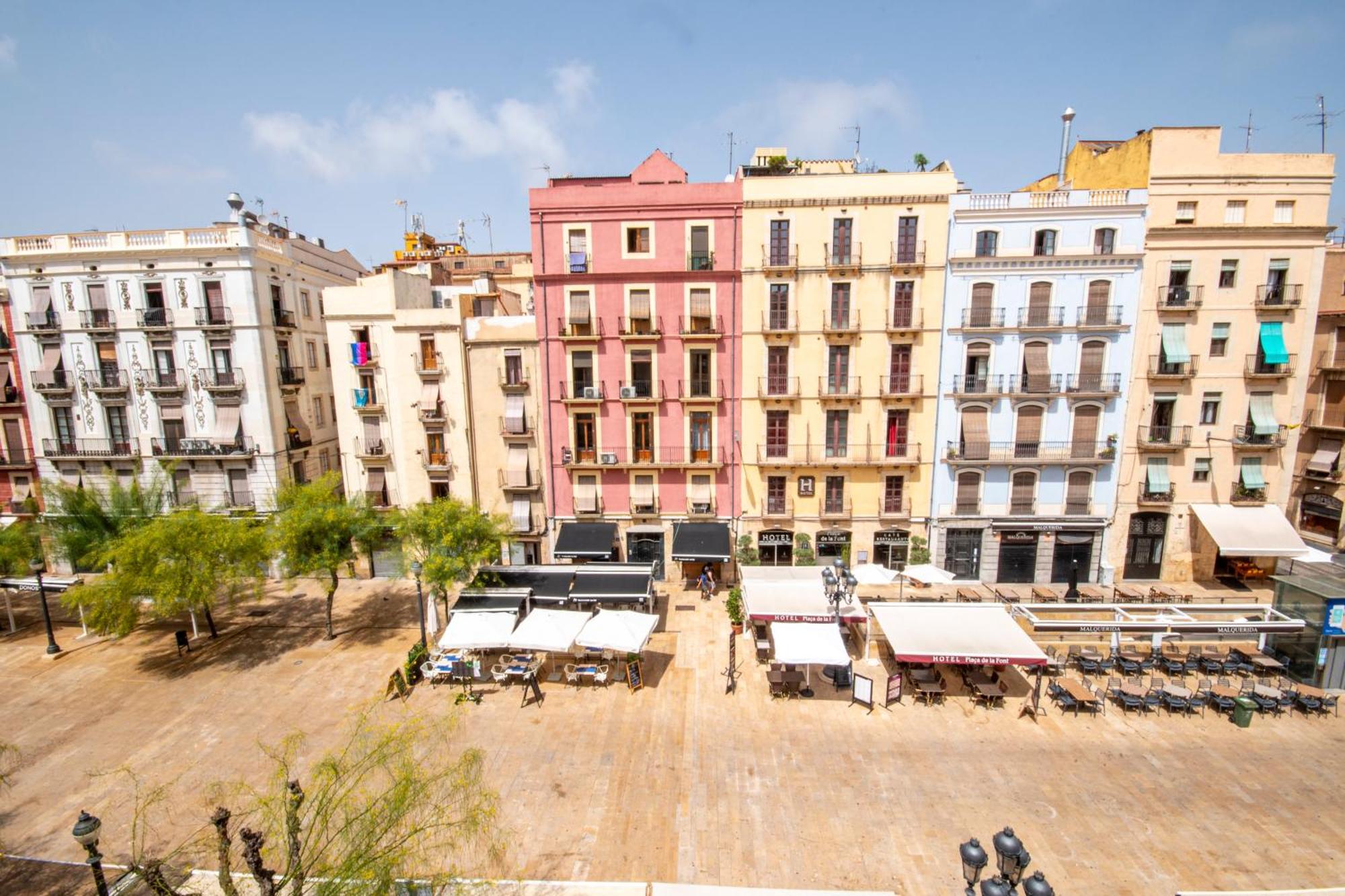 Design Apartment Placa La Font Tarragona Bagian luar foto